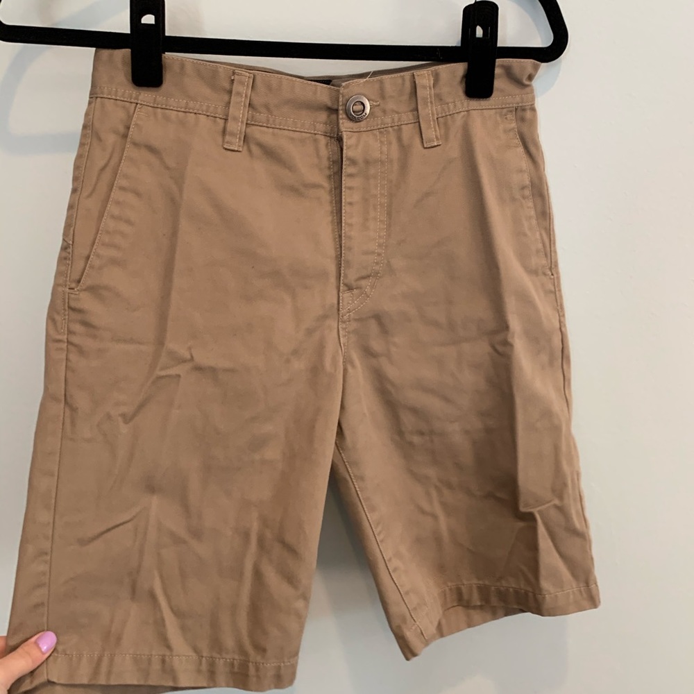 VOLCOM khaki shorts - Picture 4 of 6